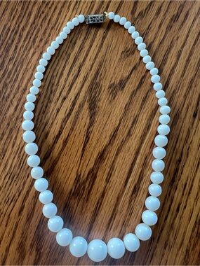 Vintage White Milk Glass Necklace